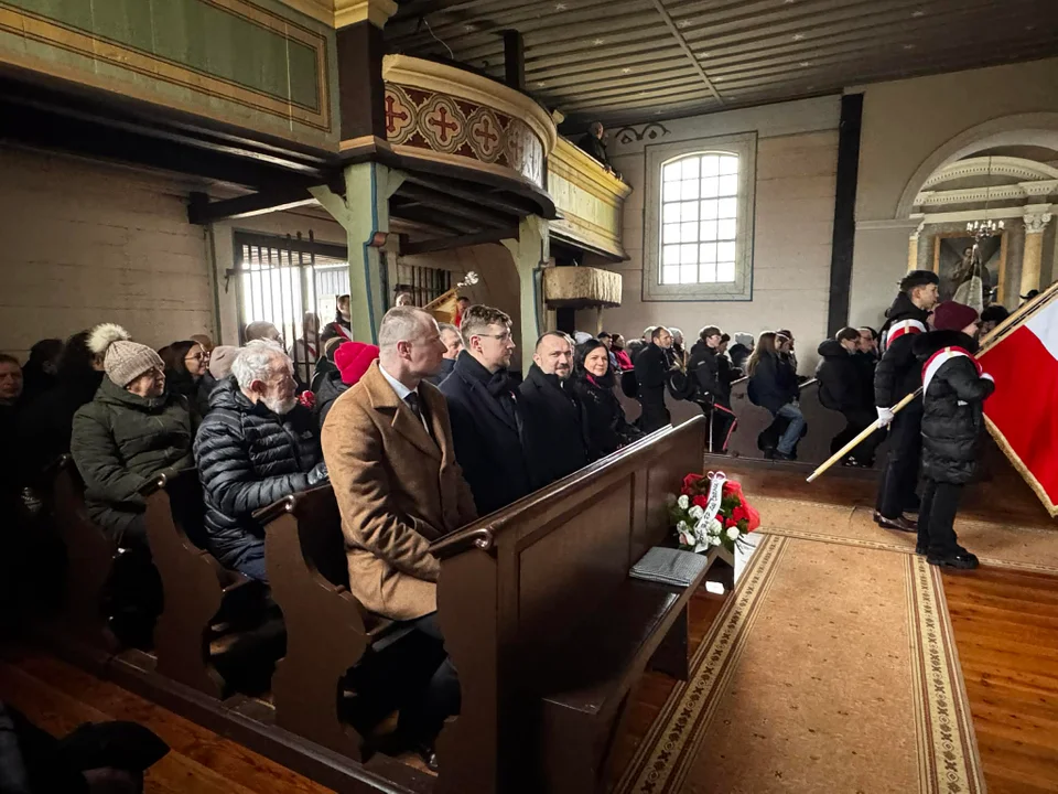 Spotykają się co roku w rocznicę urodzin hrabiego. Oddali mu hołd - Zdjęcie główne