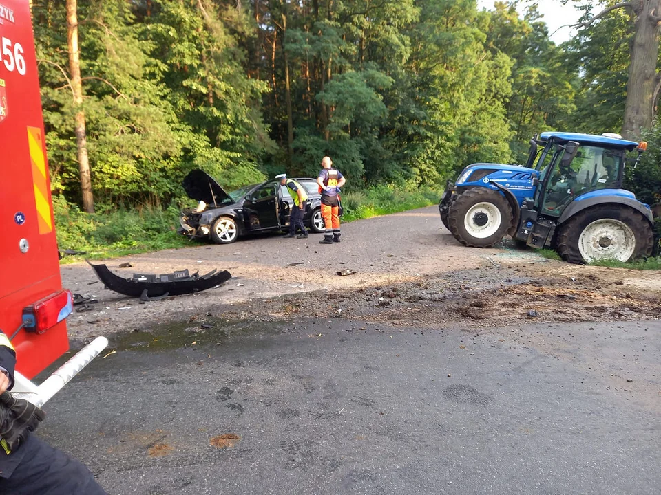 Kolizja w gminie Pogorzela (skrzyżowanie Kaczagórka - Borzęciczki)