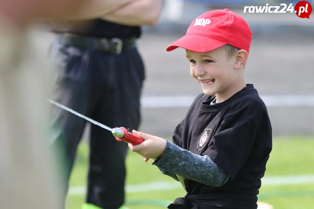 Dziecięce Drużyny Pożarnicze na zawodach w Miejskiej GórceDziecięce Drużyny Pożarnicze na zawodach w Miejskiej Górce