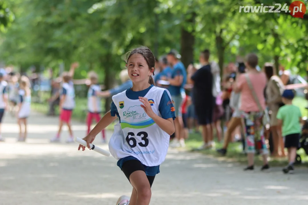 Sztafety szkolne w ramach 24h Rawickiego Festiwalu Sportu