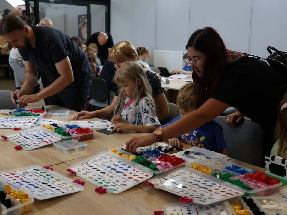 Tłumy na Festiwalu LEGO w Pleszewie. To była prawdziwa gratka dla miłośników klocków [ZDJĘCIA] - Zdjęcie główne