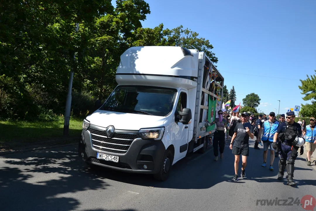 Marsz Równości i kontrmanifestacje w Rawiczu