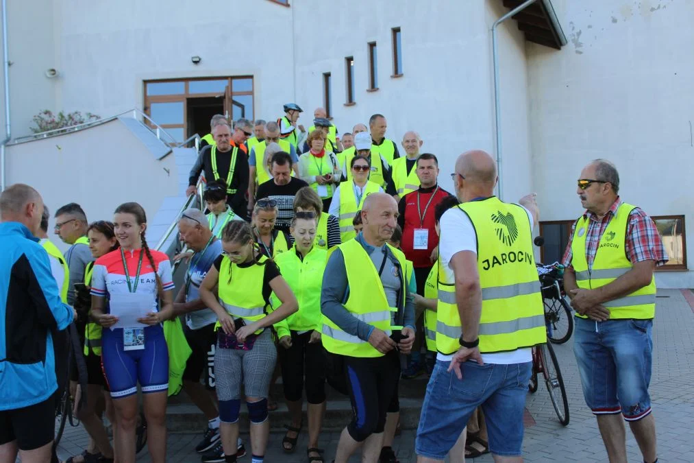 Rowerzyści z Jarocina wyruszyli w drogę na Jasną Górę