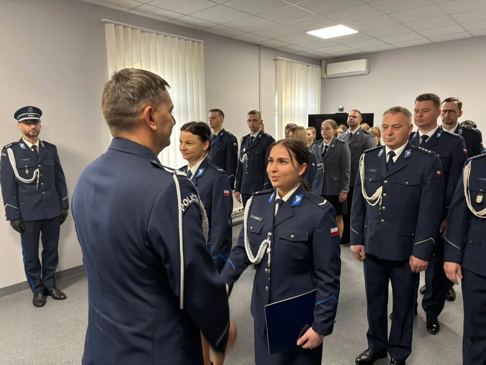 Nowe pagony, nowe wyzwania. Uroczyste awanse w rawickiej policji - Zdjęcie główne