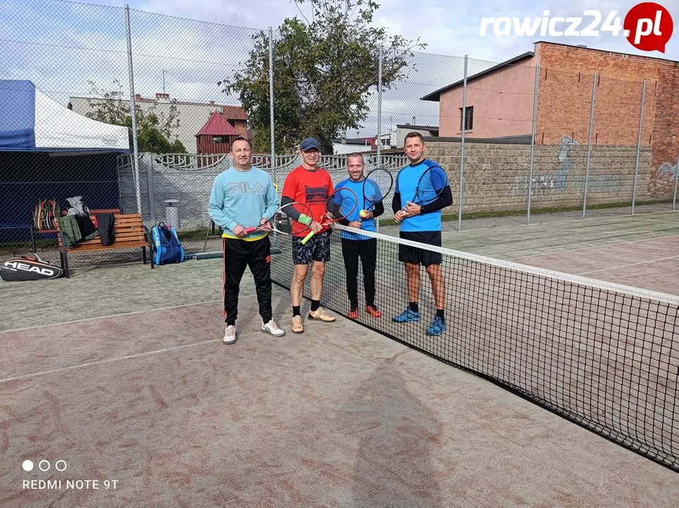 Tenis. Singiel kobiet i debel mężczyzn w Miejskiej Górce