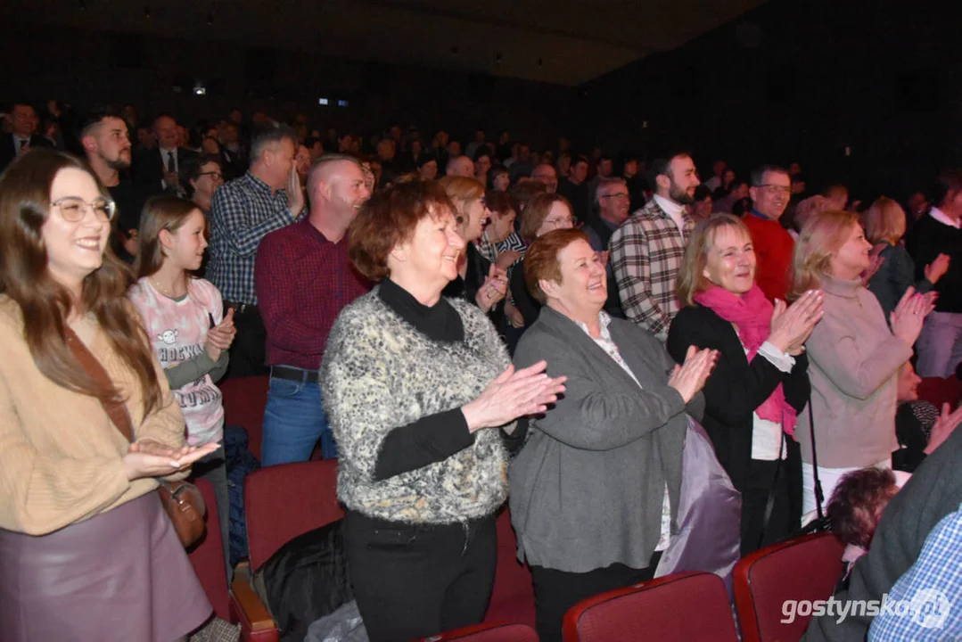 Gwarowe przedstawienie w Krobi - Grupa Teatralna "Na Fali"