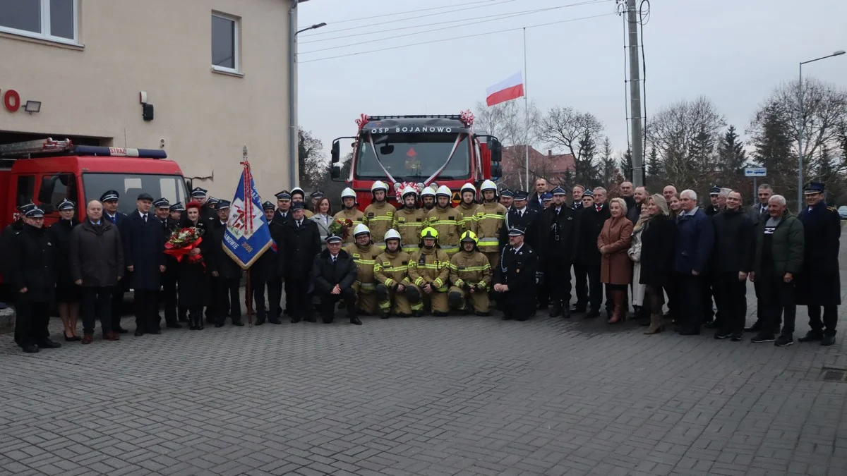 130-lecie OSP Bojanowo i przekazanie średniego samochodu ratowniczo-gaśniczego [ZDJĘCIA] - Zdjęcie główne