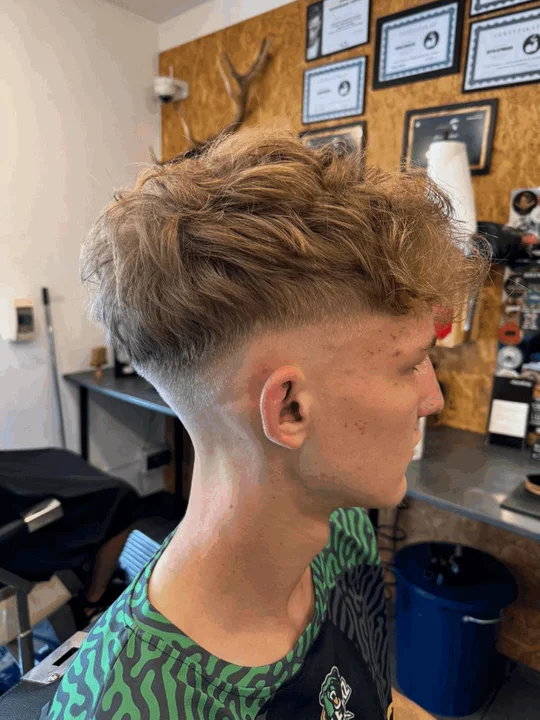 SZTOS BARBER SHOP