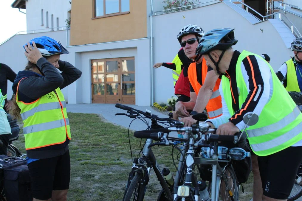 Rowerzyści z Jarocina wyruszyli w drogę na Jasną Górę