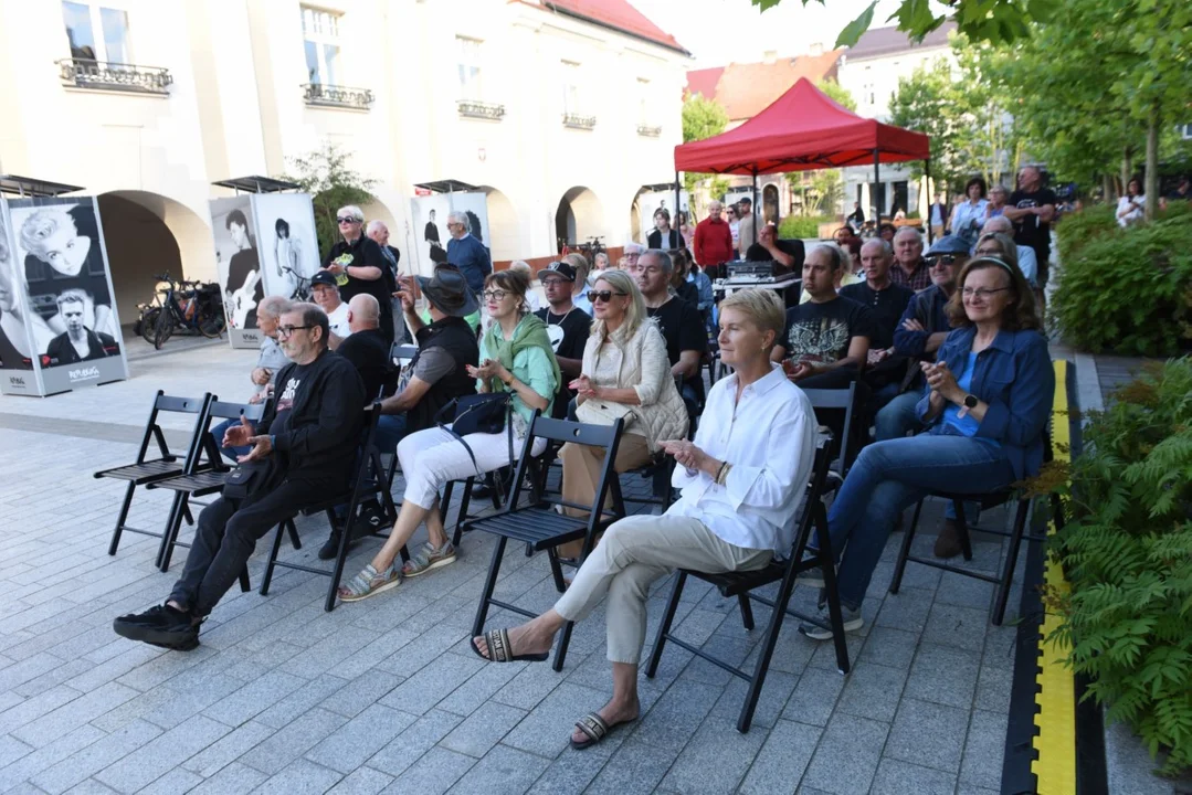 Na jarocińskim rynku zaprezentował się Dean Bowman Band