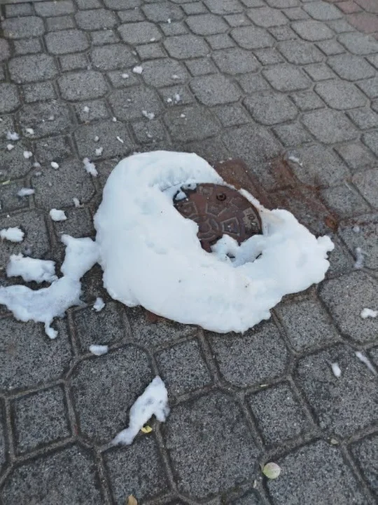 Efekt wrzucania chemikaliów do sieci kanalizacji sanitarnej