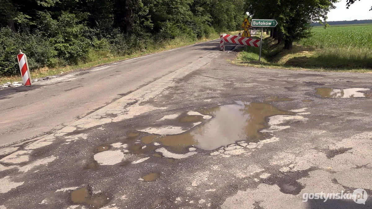 Remontowana droga powiatowa z Pogorzeli do Kaczagórki