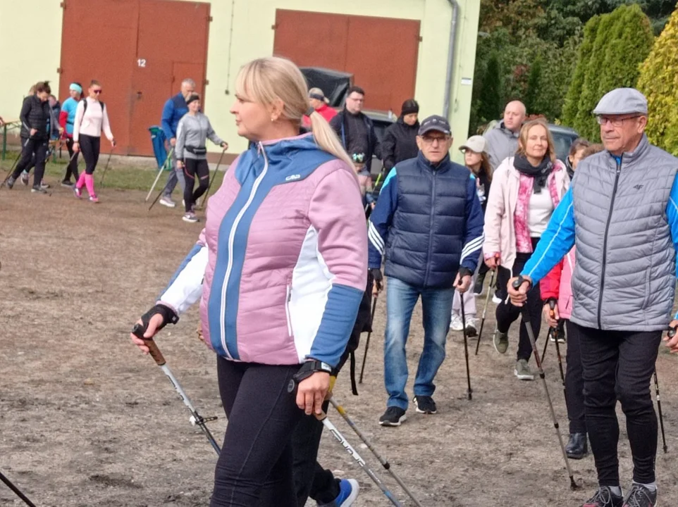 V Marsz po zdrowia z nordic walking w ramach Leśna Triada 2025 w Piaskach