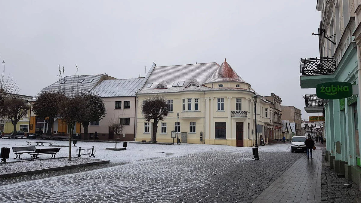 Modernizacja zabytkowej kamienicy na rynku w Gostyniu - ostatni etap