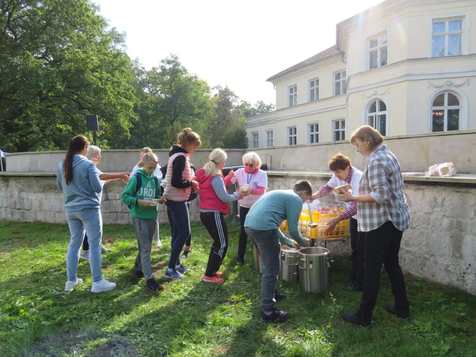 60. Ogólnopolski Rajd Mickiewiczowski do Śmiełowa. PTTK Jarocin