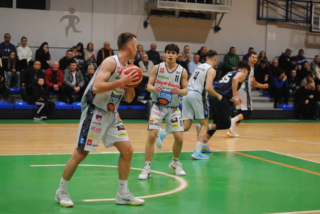 Połowy nie zawsze są równe. Najmłodszy poprowadził Kosza do zwycięstwa [ZDJĘCIA] - Zdjęcie główne