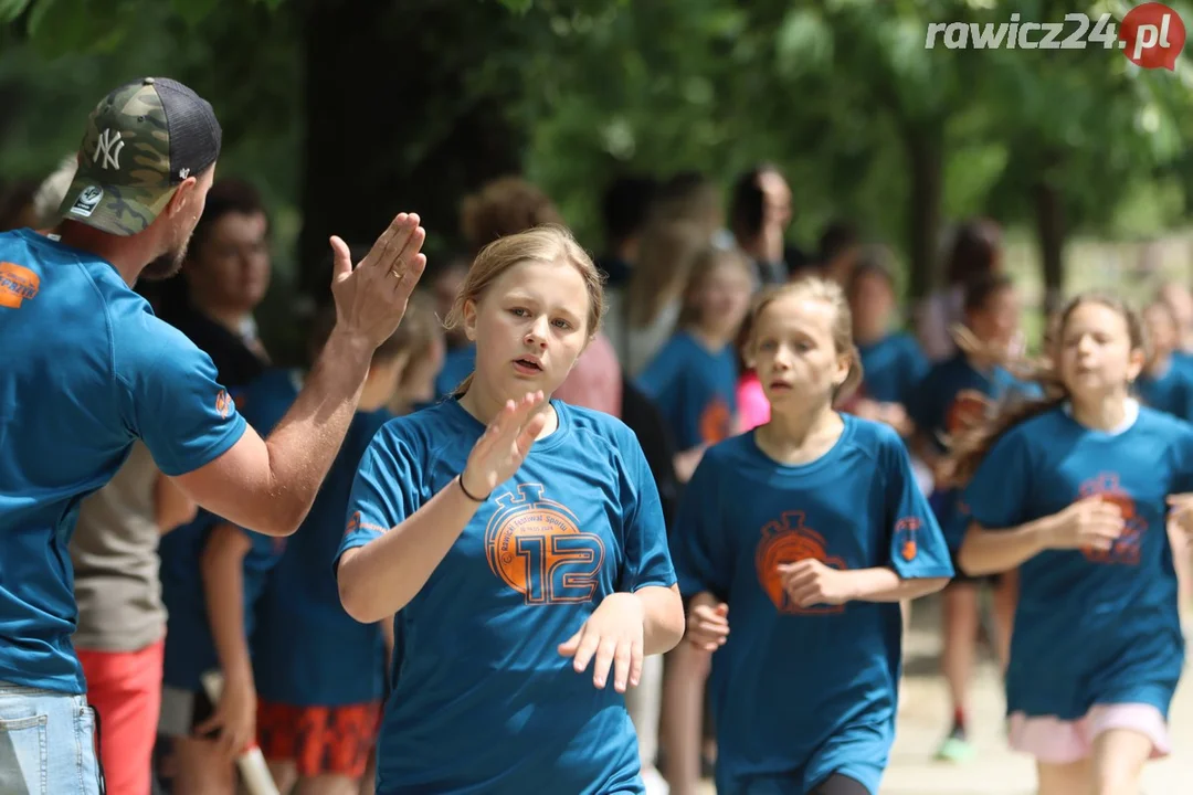 Sztafety szkolne w ramach 24h Rawickiego Festiwalu Sportu