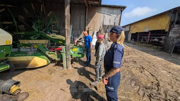 Ważny apel do kierowców. W czasie żniw chwila nieuwagi może skończyć się tragedią