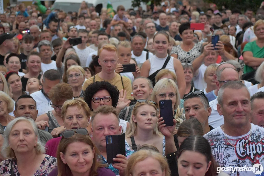 Dożynki powiatowe 2024 na Świętej Górze - koncert zespołu Baciary