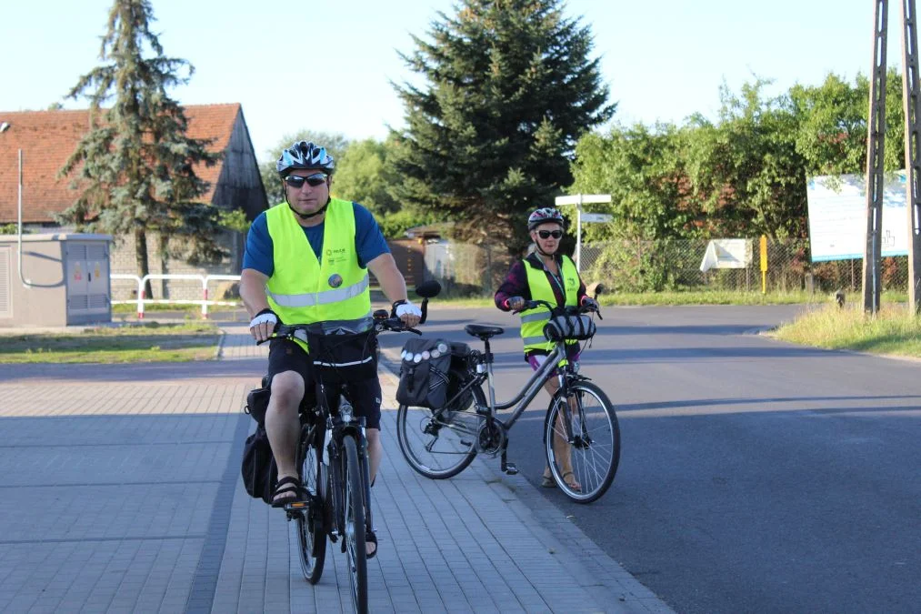 Rowerzyści z Jarocina wyruszyli w drogę na Jasną Górę