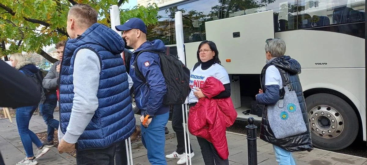 Mieszkańcy Ziemi Jarocińskiej protestują przeciwko CPK w Warszawie