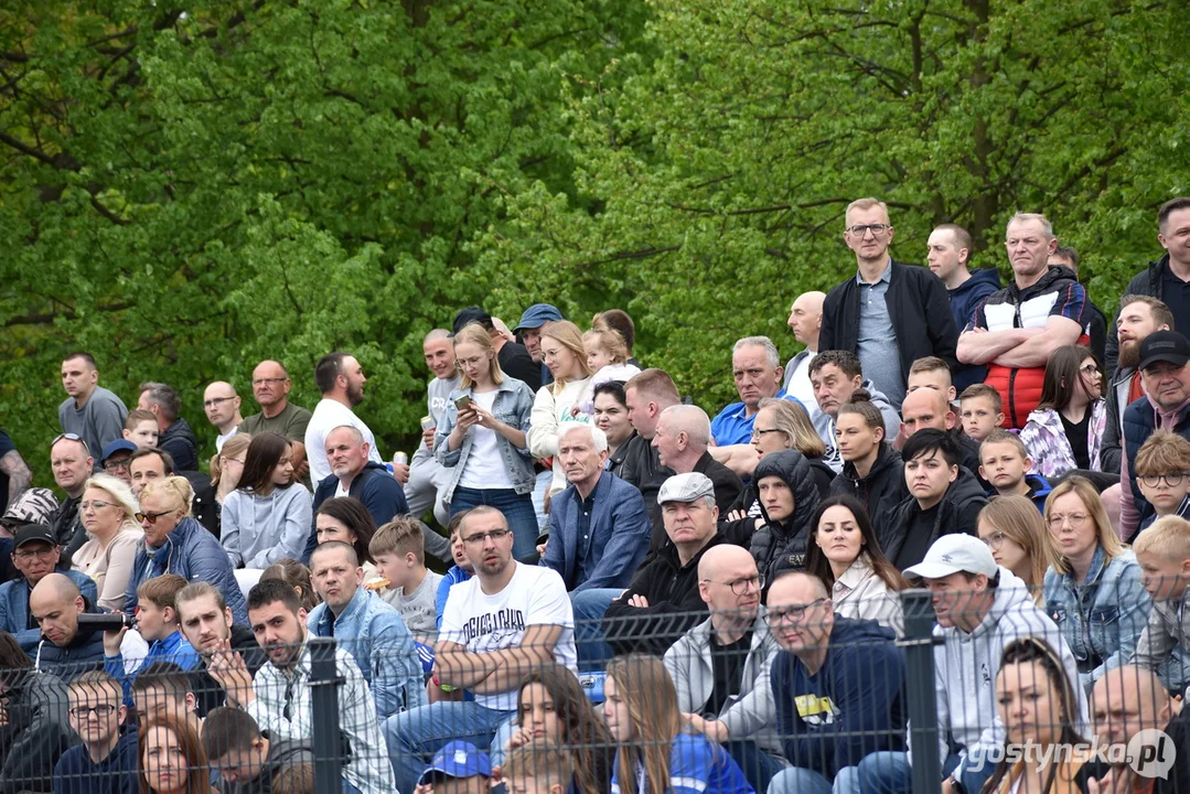 Mecz oldboyów Kani Gostyń i Lecha Poznań na 100-lecie Kani