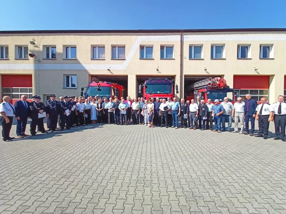 Krotoszyn. 52 strażakom ochotnikom przyznano świadczenie ratownicze [ZDJĘCIA] - Zdjęcie główne