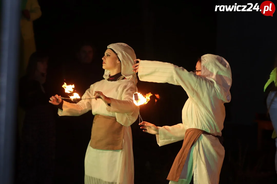 Koncert Gosi Andrzejewicz i spektakl w Sarnowie