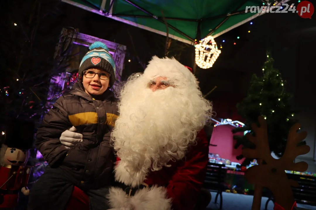 Spotkanie ze Świętym Mikołajem na Rawickim Jarmarku Bożonarodzeniowym