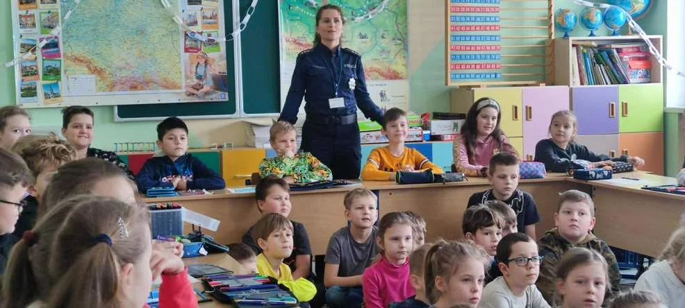 Spotkania z policją w Zespole Szkół Publicznych w Taczanowie Drugim