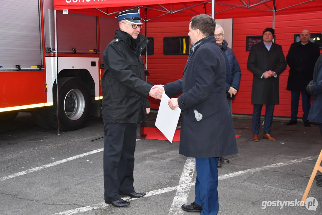 Wręczenie promes na zakup wozów strażackich dla 3 jednostek OSP: Borek Wlkp., Gola i Pogorzela