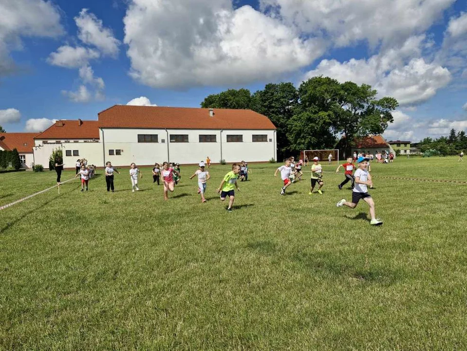 Przedszkolaki z Mieszkowa w akcji „Sprintem do maratonu”