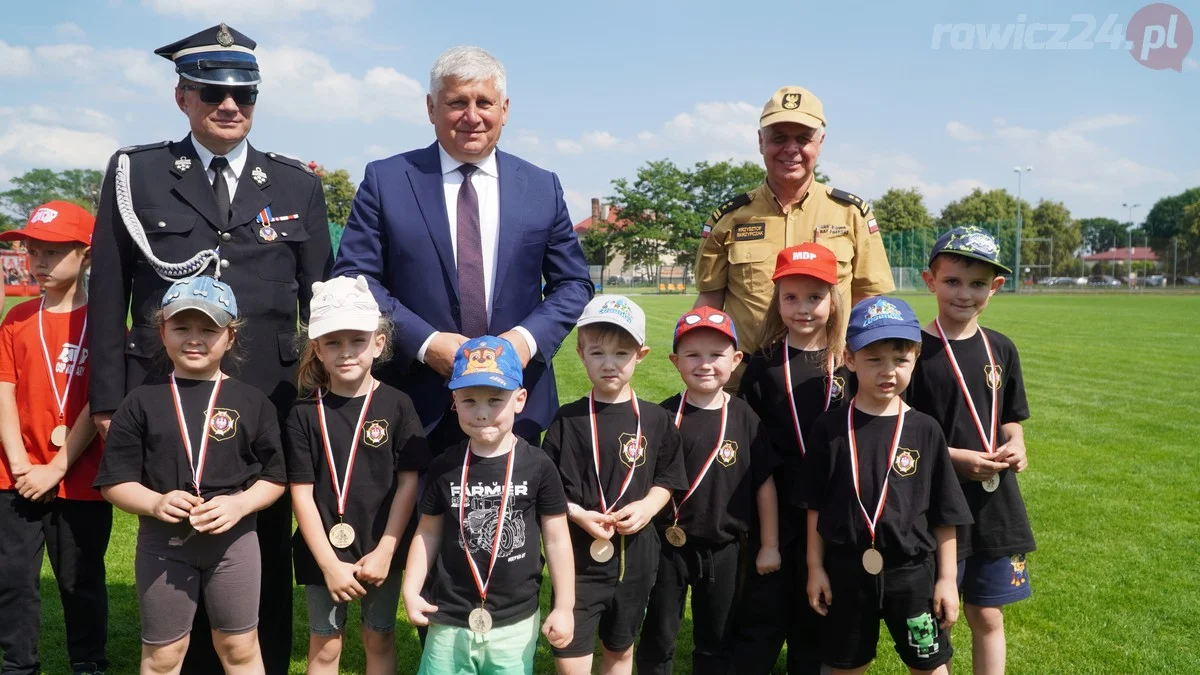 Dziecięce Drużyny Pożarnicze na zawodach w Miejskiej Górce