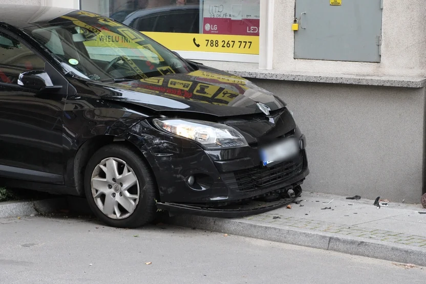 Zderzenie aut na Placu Powstańców Wielkopolskich