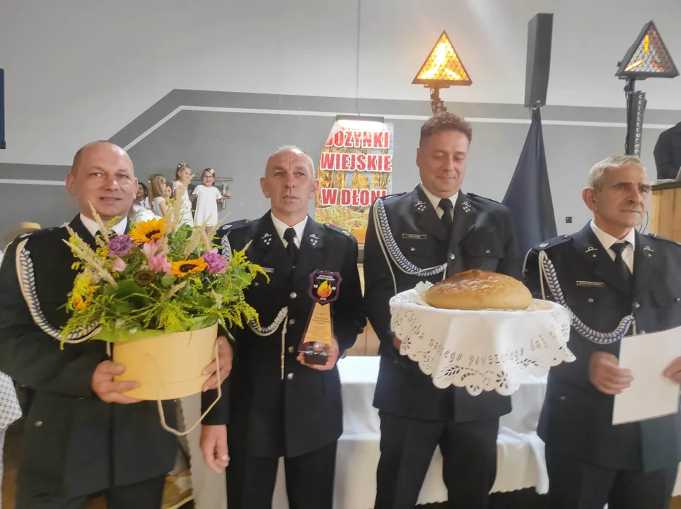 Dożynki Dłoń