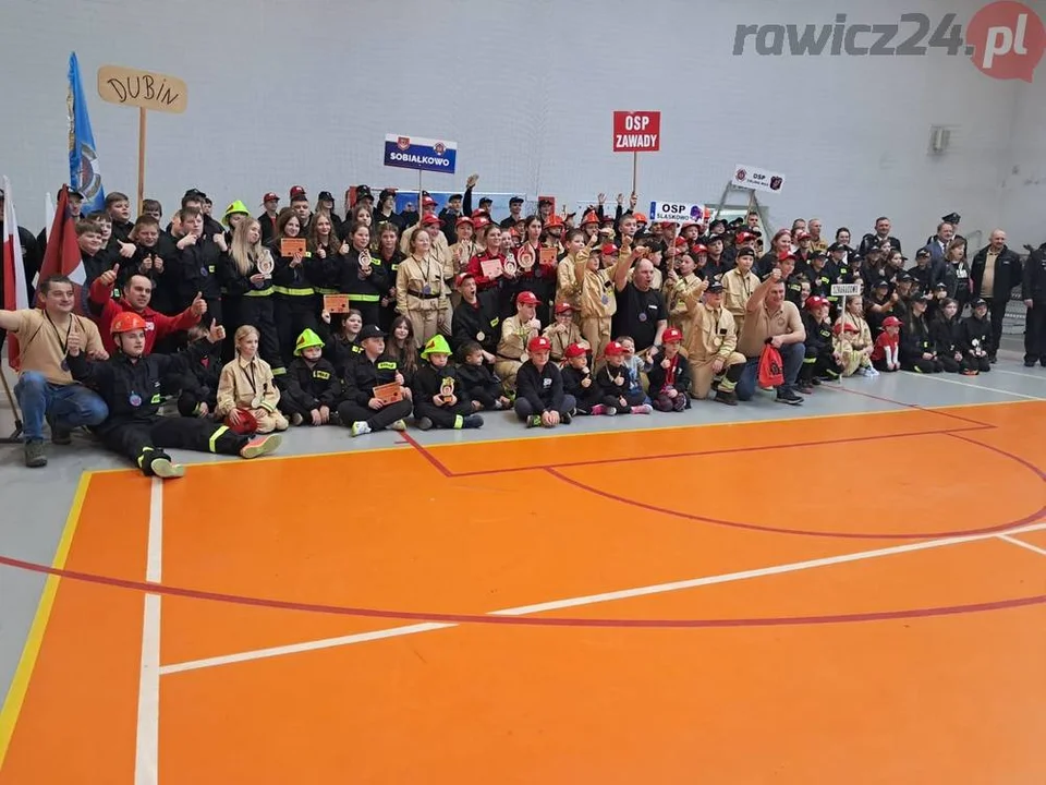 Halowe Młodzieżowe Zawody Sportowo-Pożarnicze w Szkaradowie