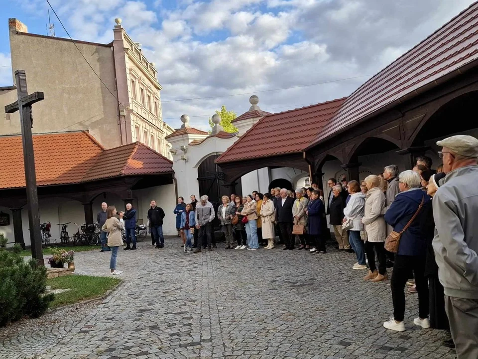 Nowy cykl, realizowany przez Muzeum Regionalne w Jarocinie, obejmuje cztery spotkania, podczas których prezentowane są dzieje miasta z perspektywy trzech wyznań