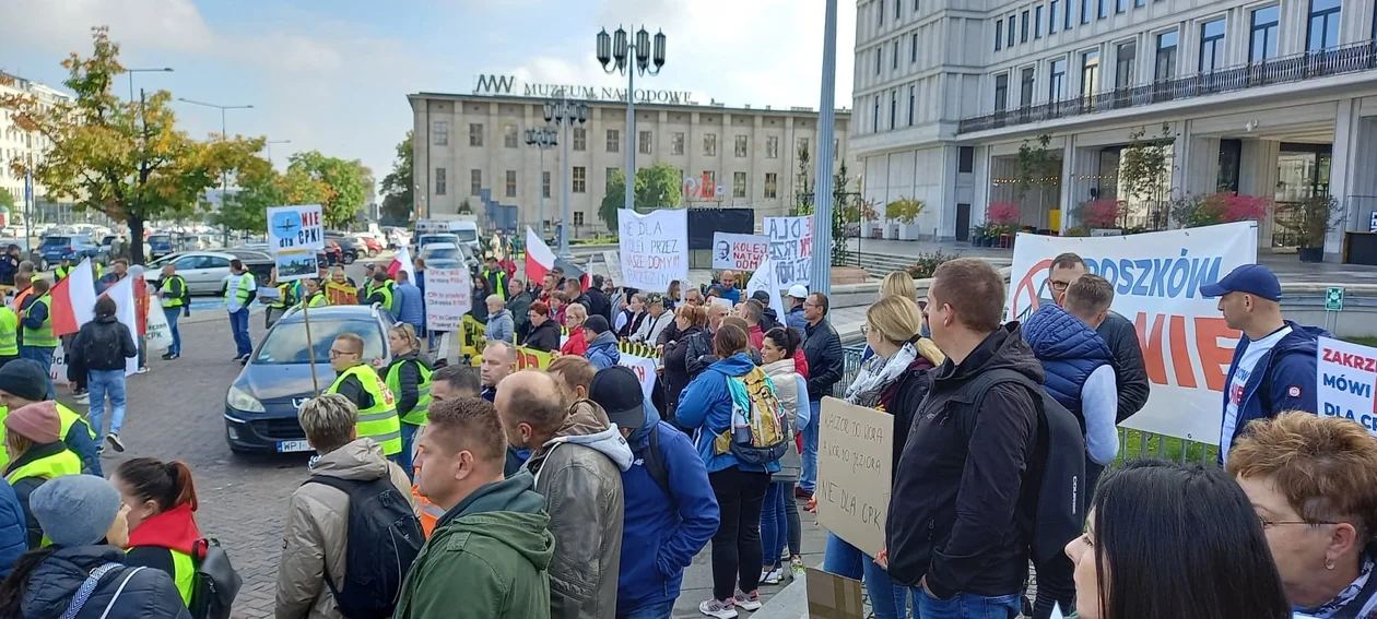 Mieszkańcy Ziemi Jarocińskiej protestują przeciwko CPK w Warszawie