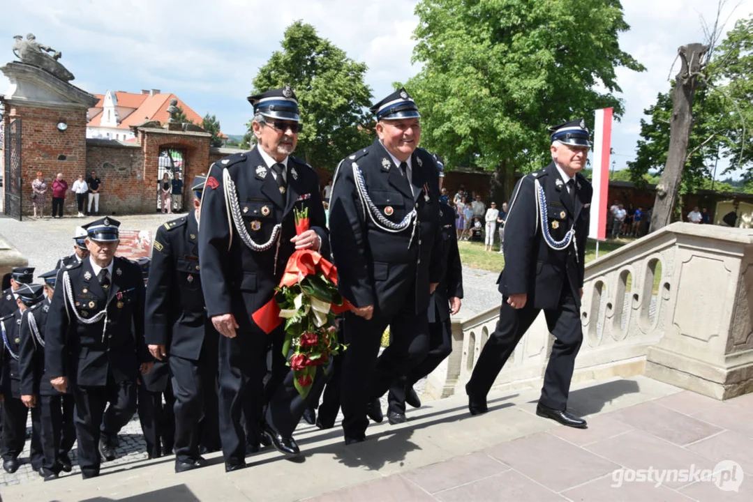 Pielgrzymka strażaków i rodzin strażackich na Świętą Górę. Zielone Świątki 2024 w powiecie gostyńskim