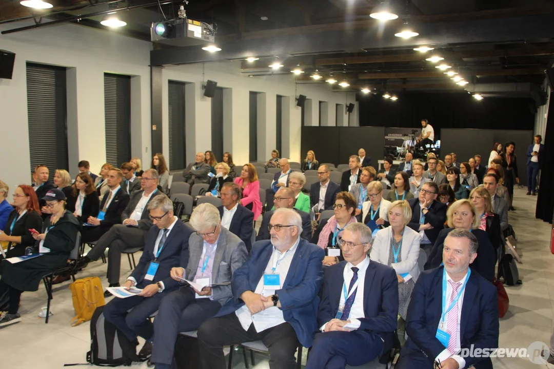 Konferencja w Pleszewie pt. "Poza metropolią - rewitalizacja i jakość życia w małych i średnich miastach" - Zdjęcie główne