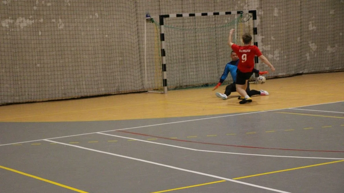 Szósta kolejka Jarocińskiej Ligi Halowej Piłki Nożnej