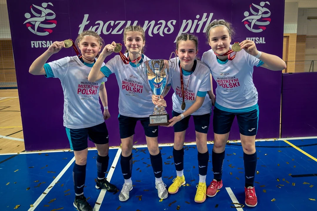 Młodzieżowe Mistrzostwa Polski w futsalu U-15 w Poznaniu. Zwycięstwo Sparty Miejska Górka