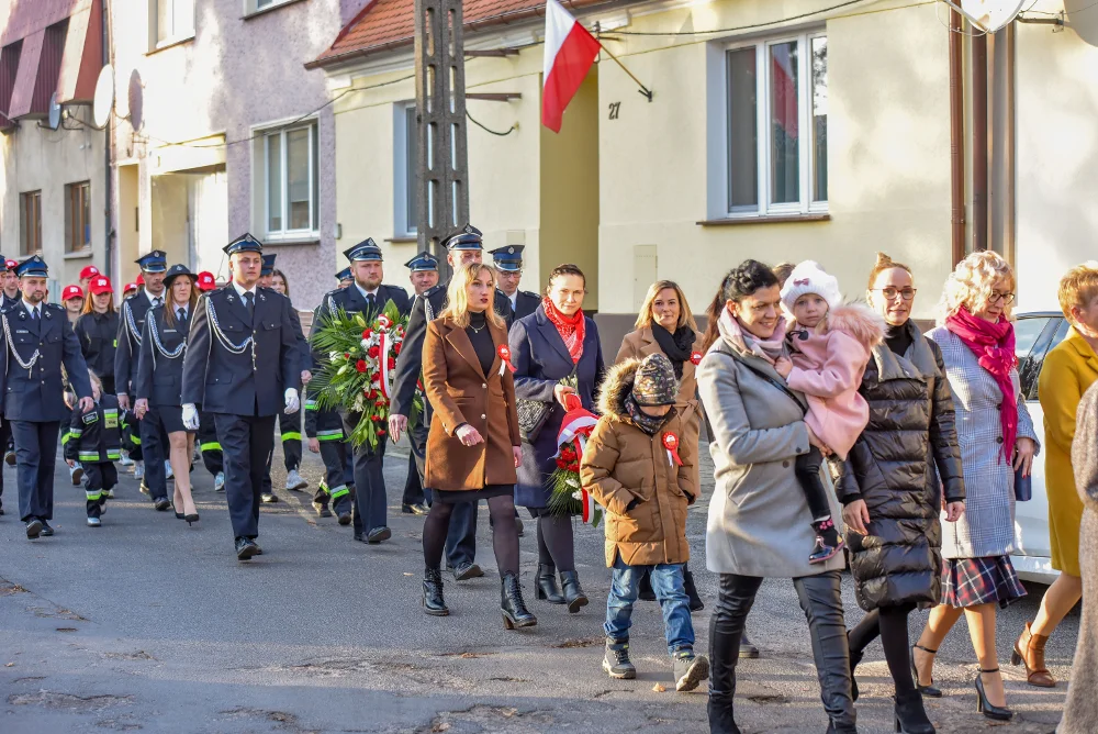 Sulmierzyce. Obchody Narodowego Dnia Niepodległości i promocja książki