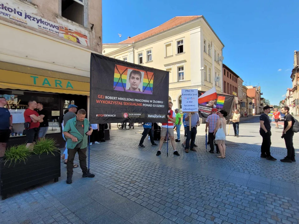 Marsz Równości i kontrmanifestacje w Rawiczu