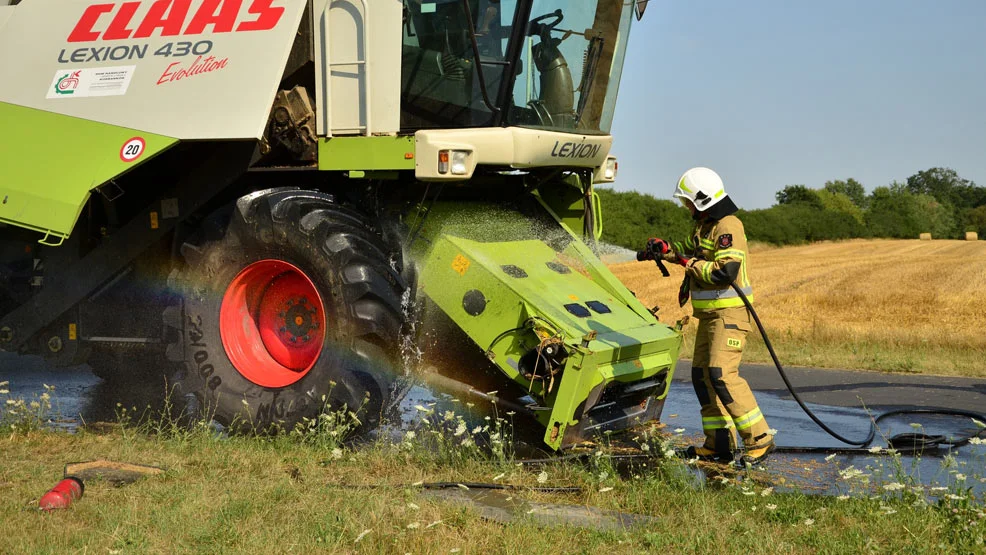 Pożar kombajnu w Skokówku czy Skokowie? W obu miejscach po kolei... - Zdjęcie główne