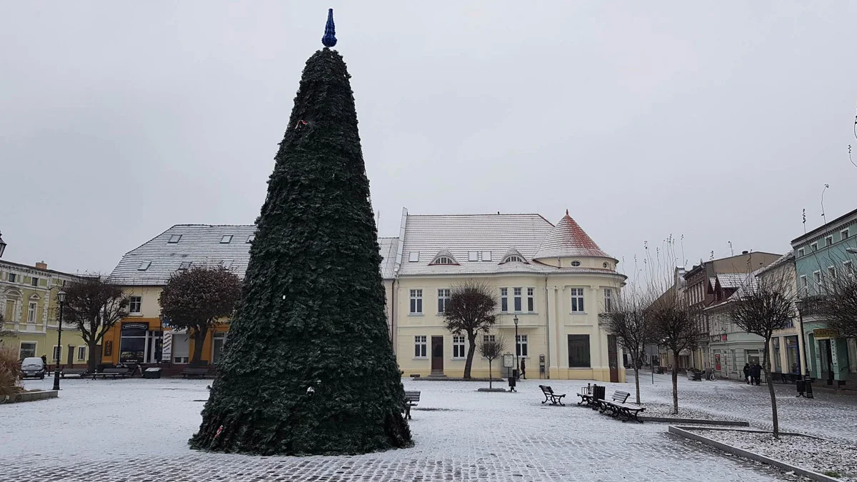 Kamienica w Gostyniu, z odnowioną elewacją, pięknie się prezentuje