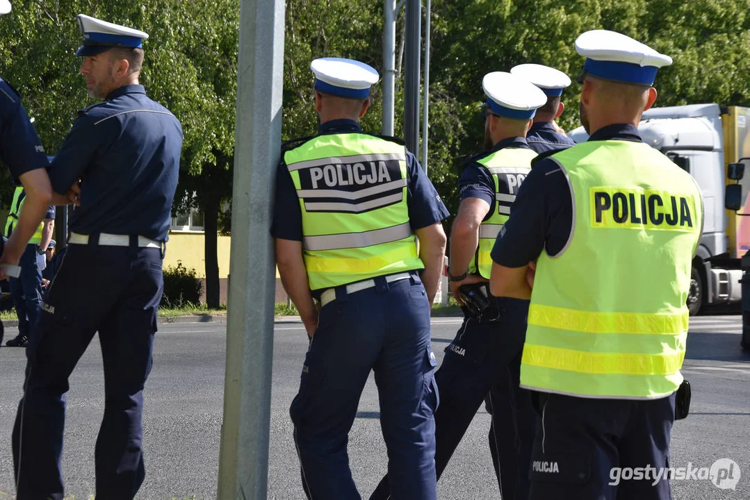 34. Konkurs "Policjant ruchu drogowego 2024” w Gostyniu. Dzień drugi - ręczna regulacja ruchem