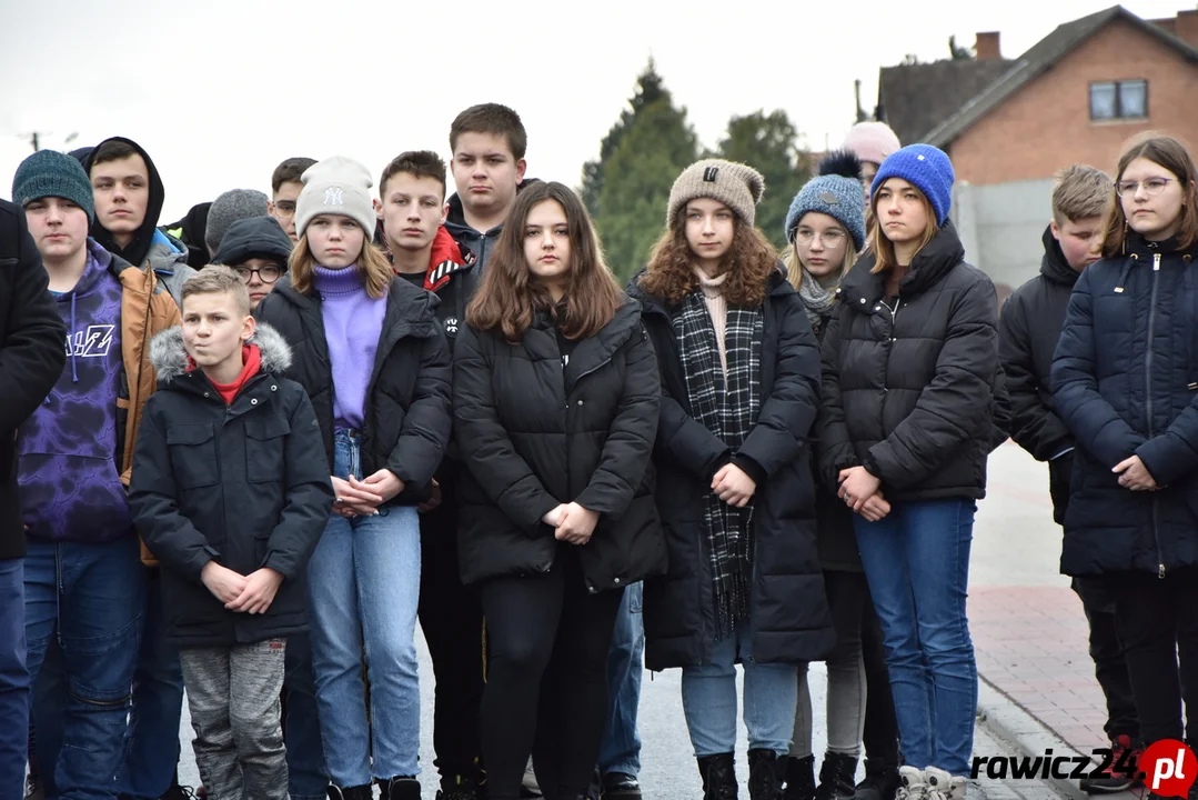 Otwarcie ul. Rolniczej w Pakosławiu. Podsumowali inwestycję powiatu rawickiego wartą dziesięć milionów - Zdjęcie główne