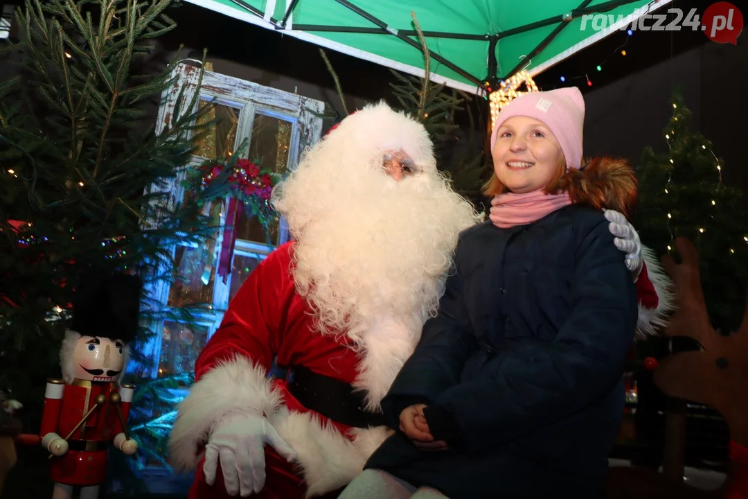 Spotkanie ze Świętym Mikołajem na Rawickim Jarmarku Bożonarodzeniowym