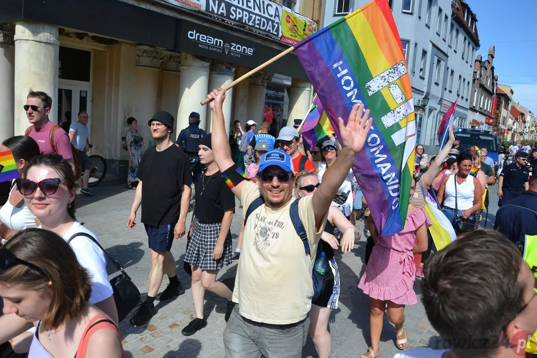 Marsz Równości i kontrmanifestacje w Rawiczu